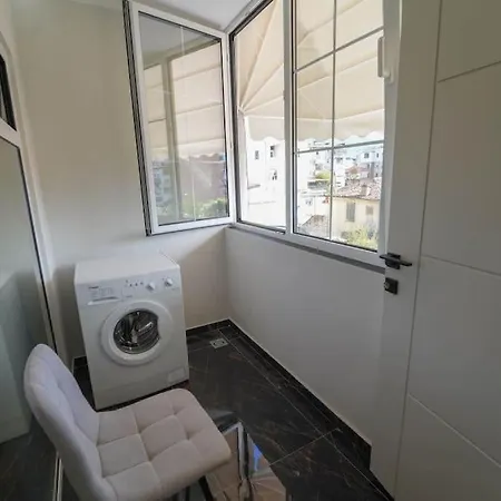 Daire 2 Steps From Center 3 2