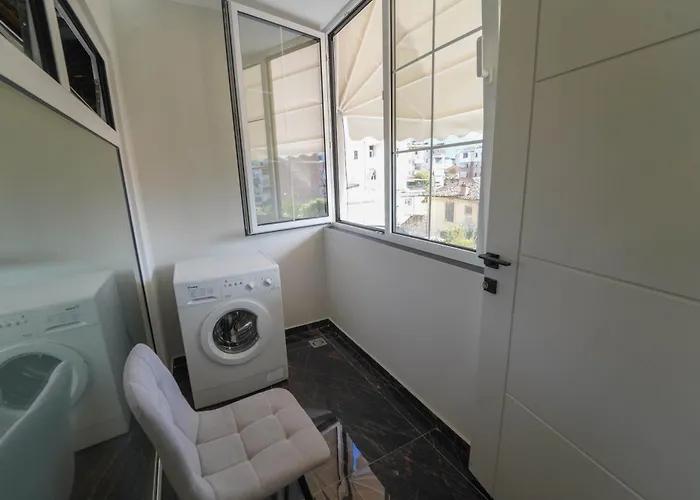 Appartement 2 Steps From Center 3 2 Tirana